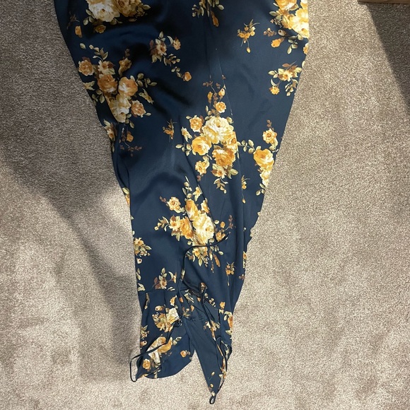 Beautiful event dress - Picture 5 of 6